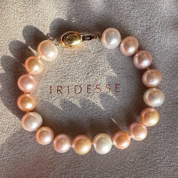 Designer Tiffany & Co. IRIDESSE Large Multi/ White Pink 18K Yellow Gold Bracelet - Picture 3 of 13